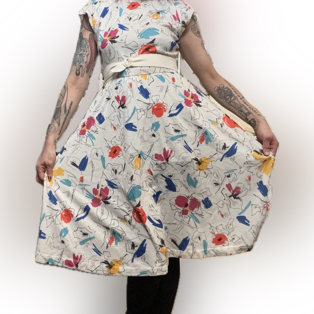 Vintage 80s fun spring dress, bright and with pockets!!!